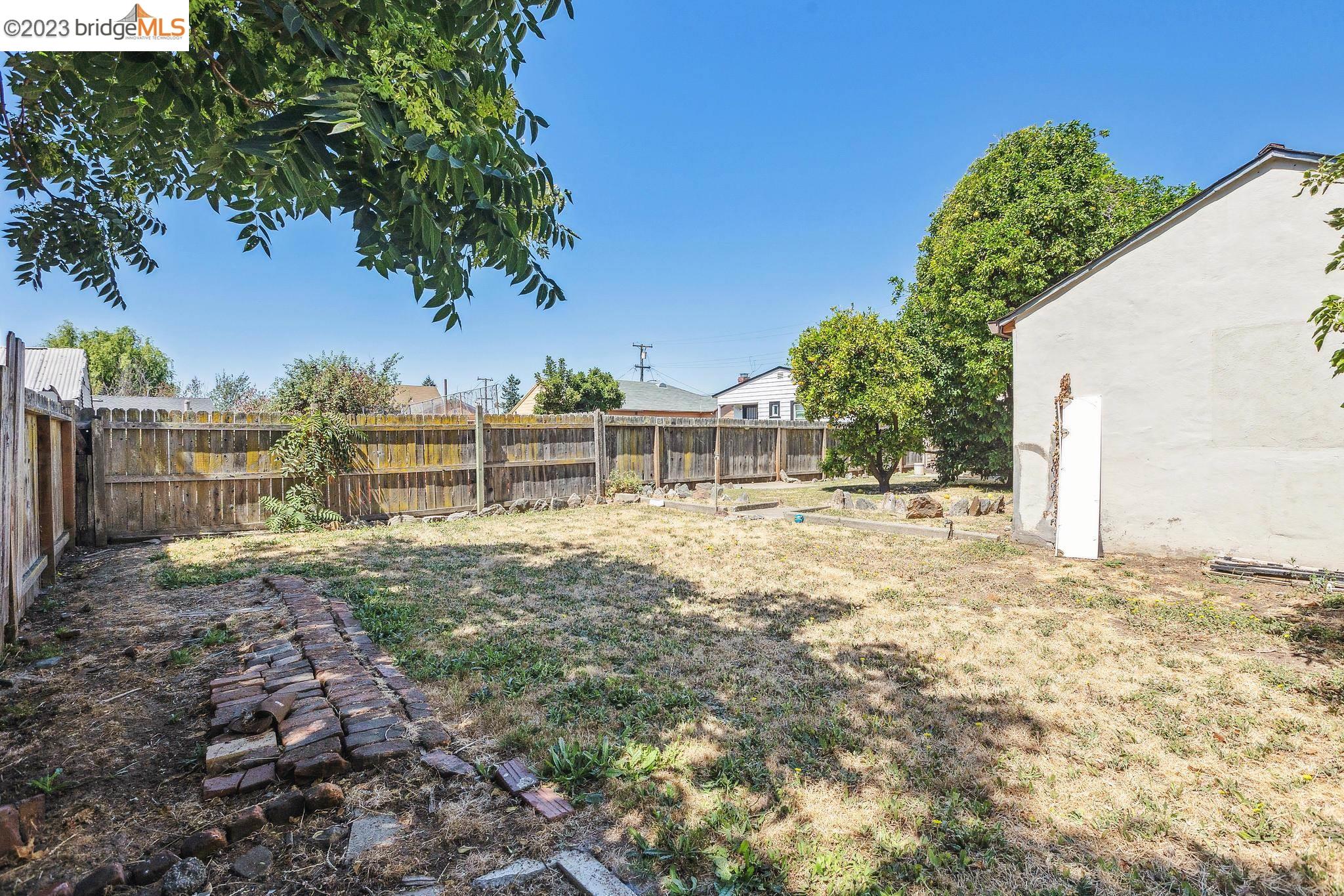 2768 Parker Ave