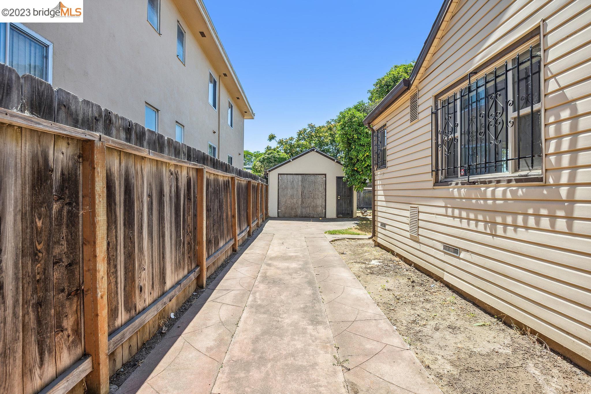 2768 Parker Ave