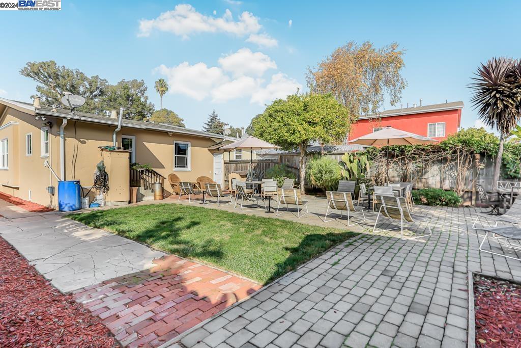 2708 Humboldt Ave