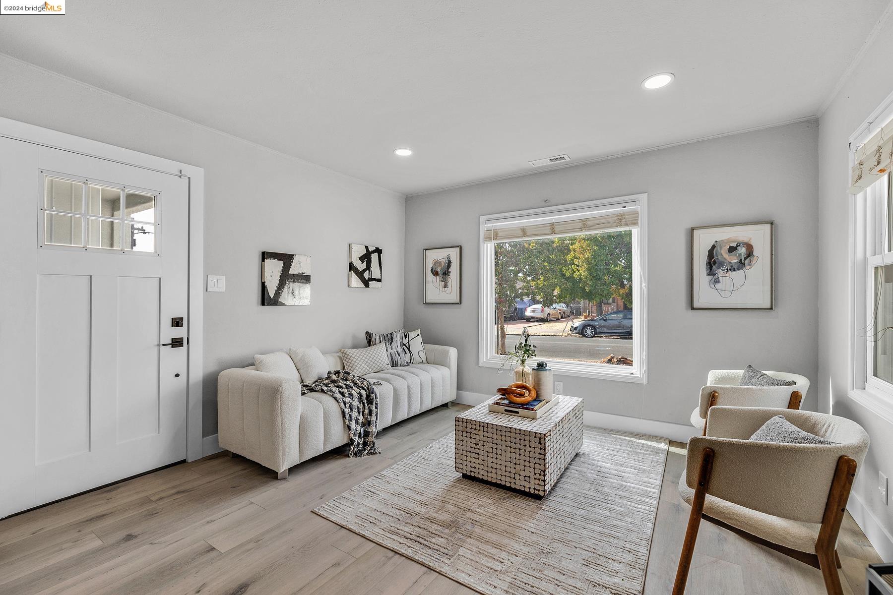 10432 Byron Ave