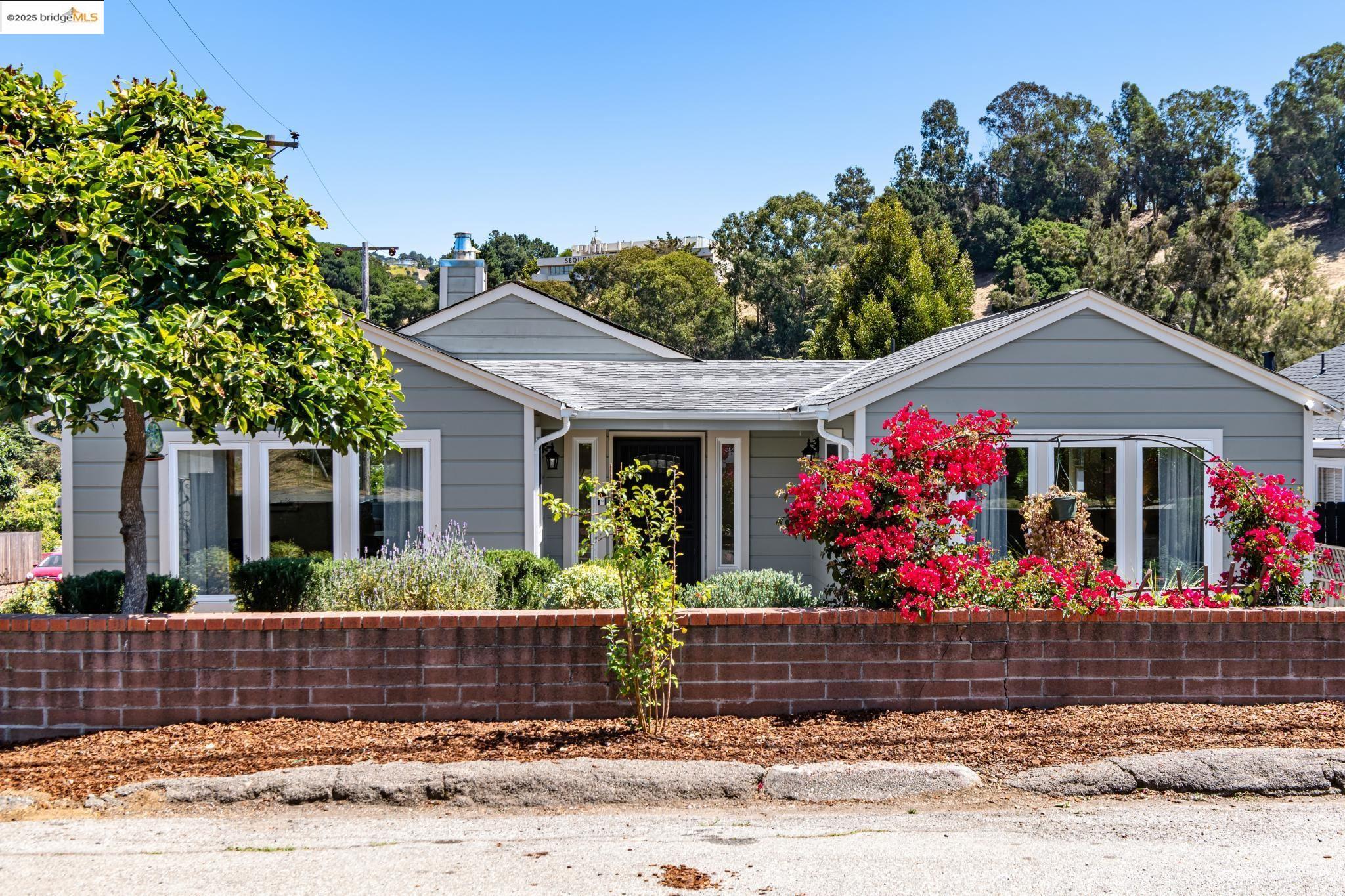 8100 Earl St