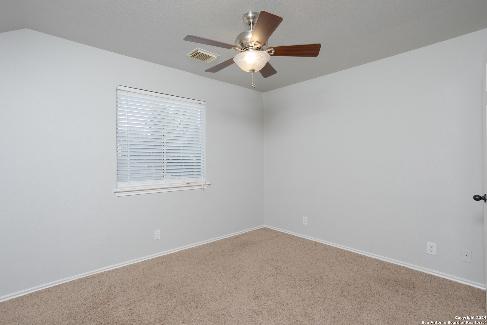 24843 CRESCENT RUN