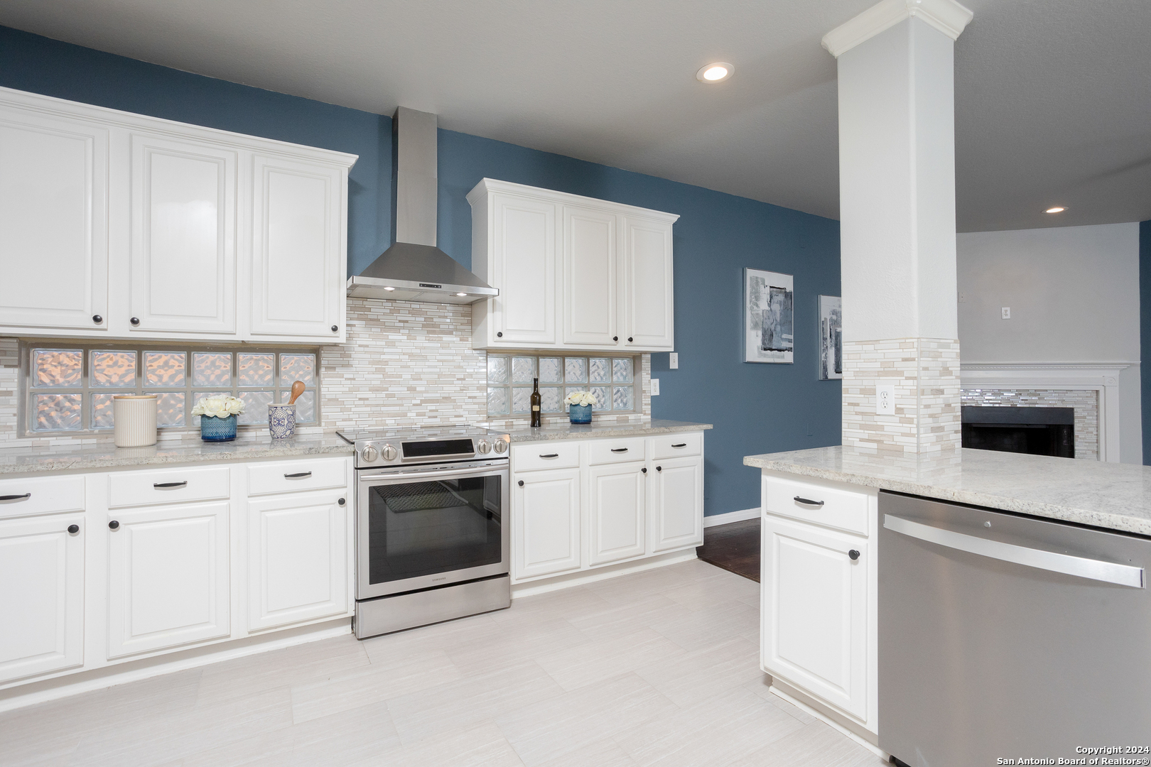 24843 CRESCENT RUN