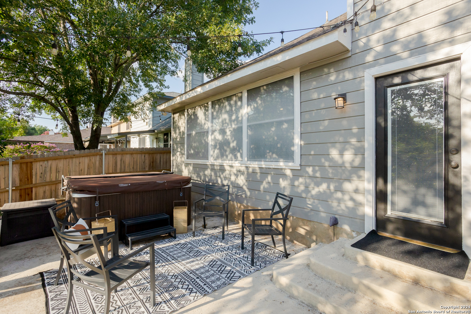 24843 CRESCENT RUN