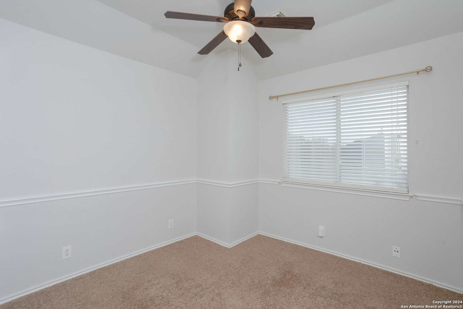 24843 CRESCENT RUN
