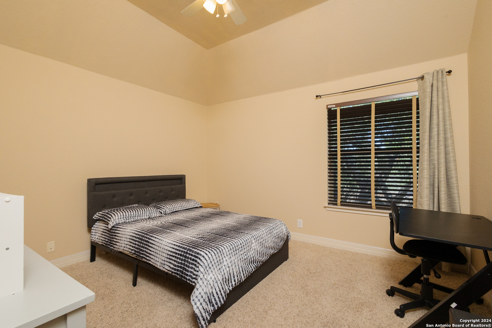 3707 SUNSET HTS