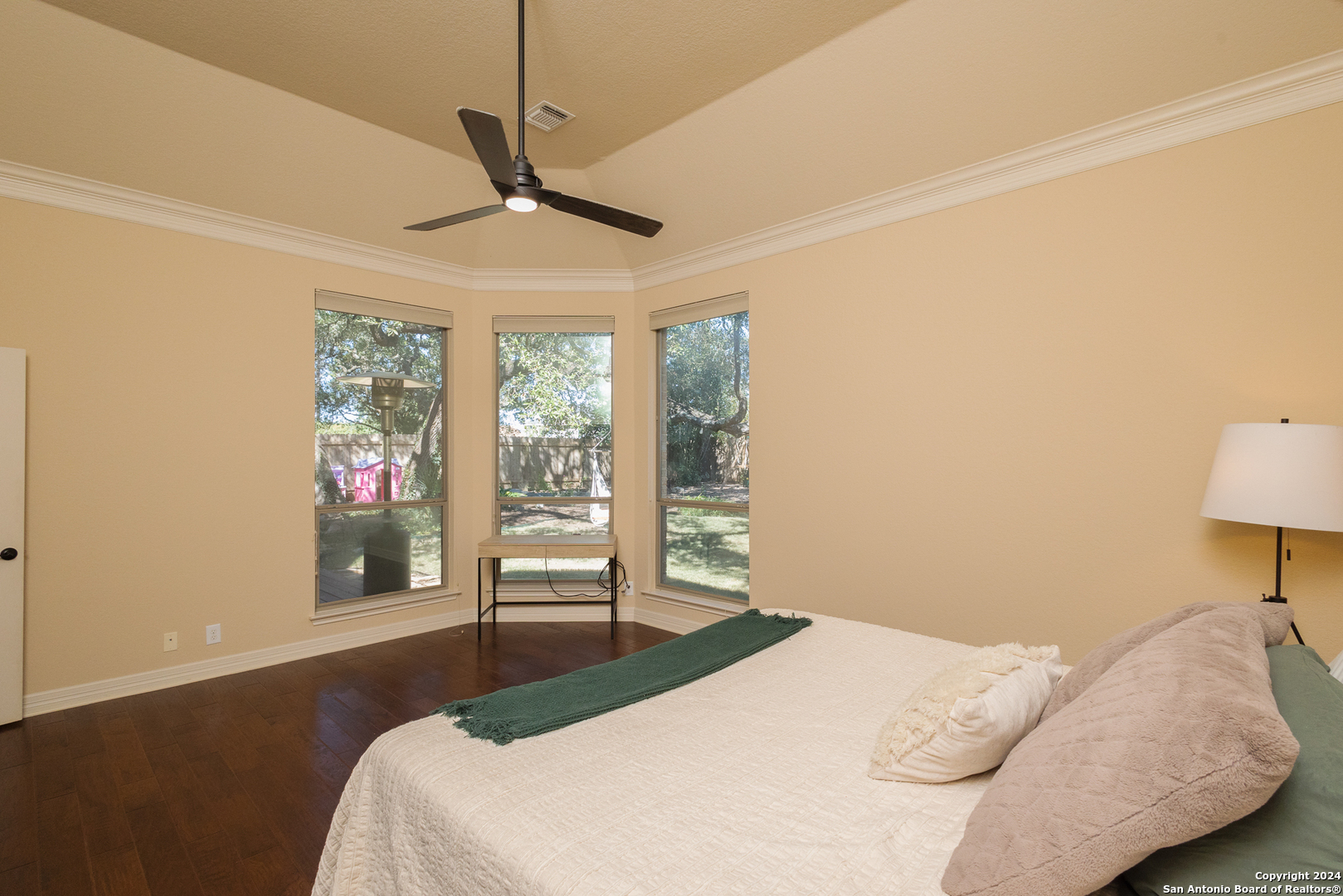 3707 SUNSET HTS