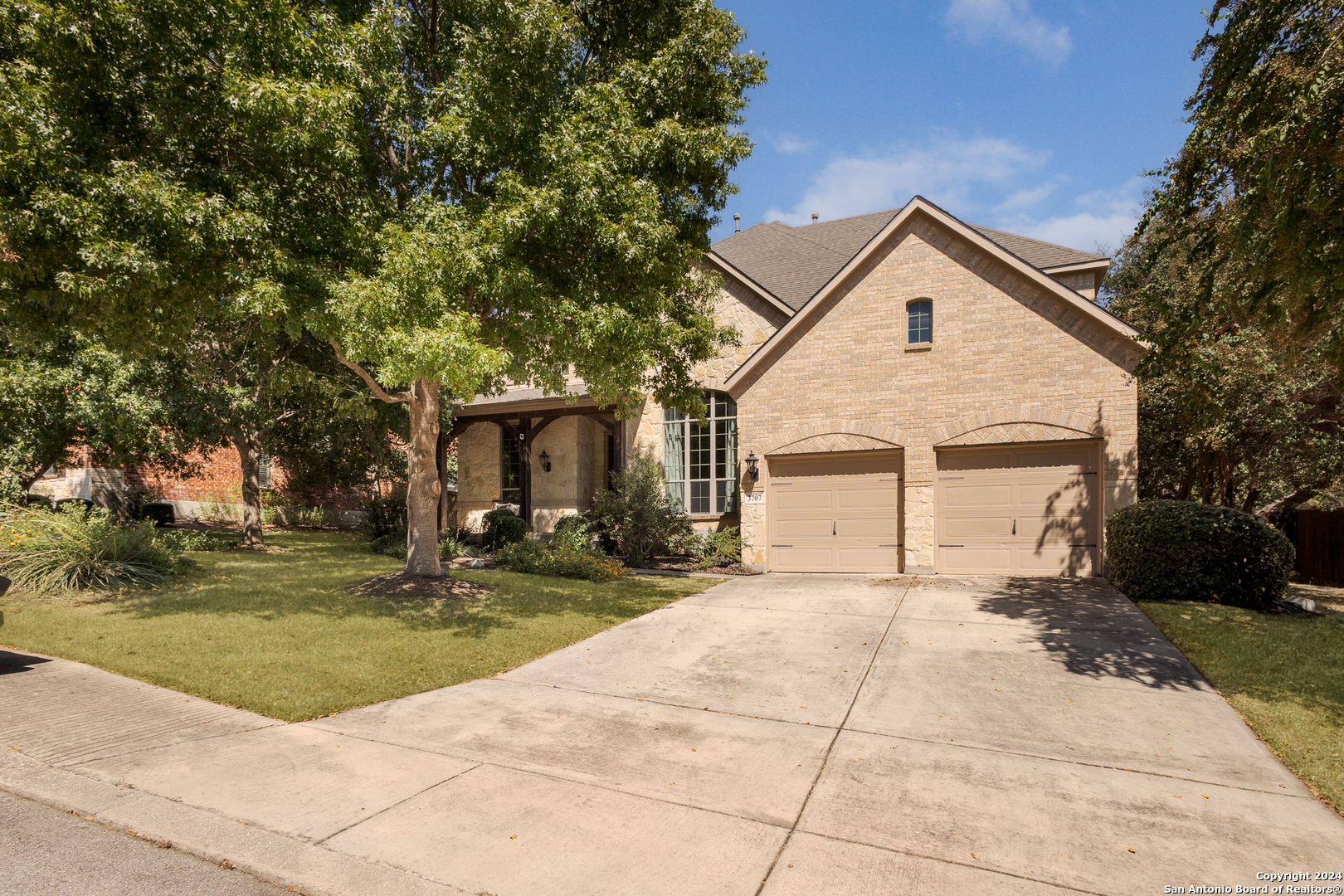 3707 SUNSET HTS