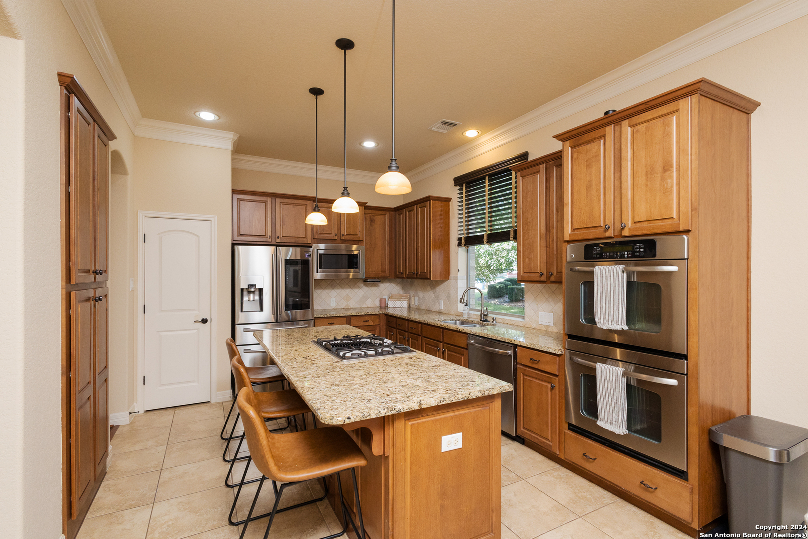 3707 SUNSET HTS