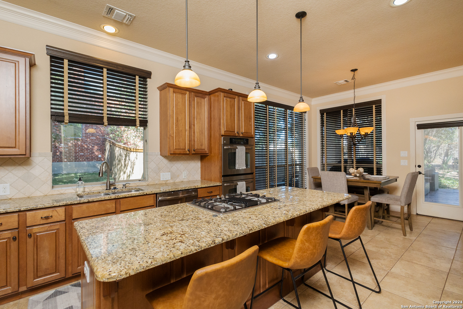 3707 SUNSET HTS