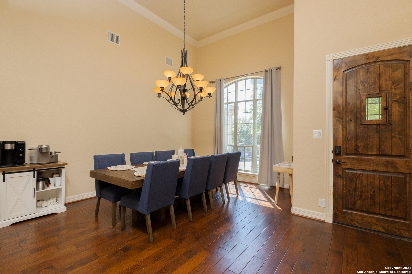 3707 SUNSET HTS