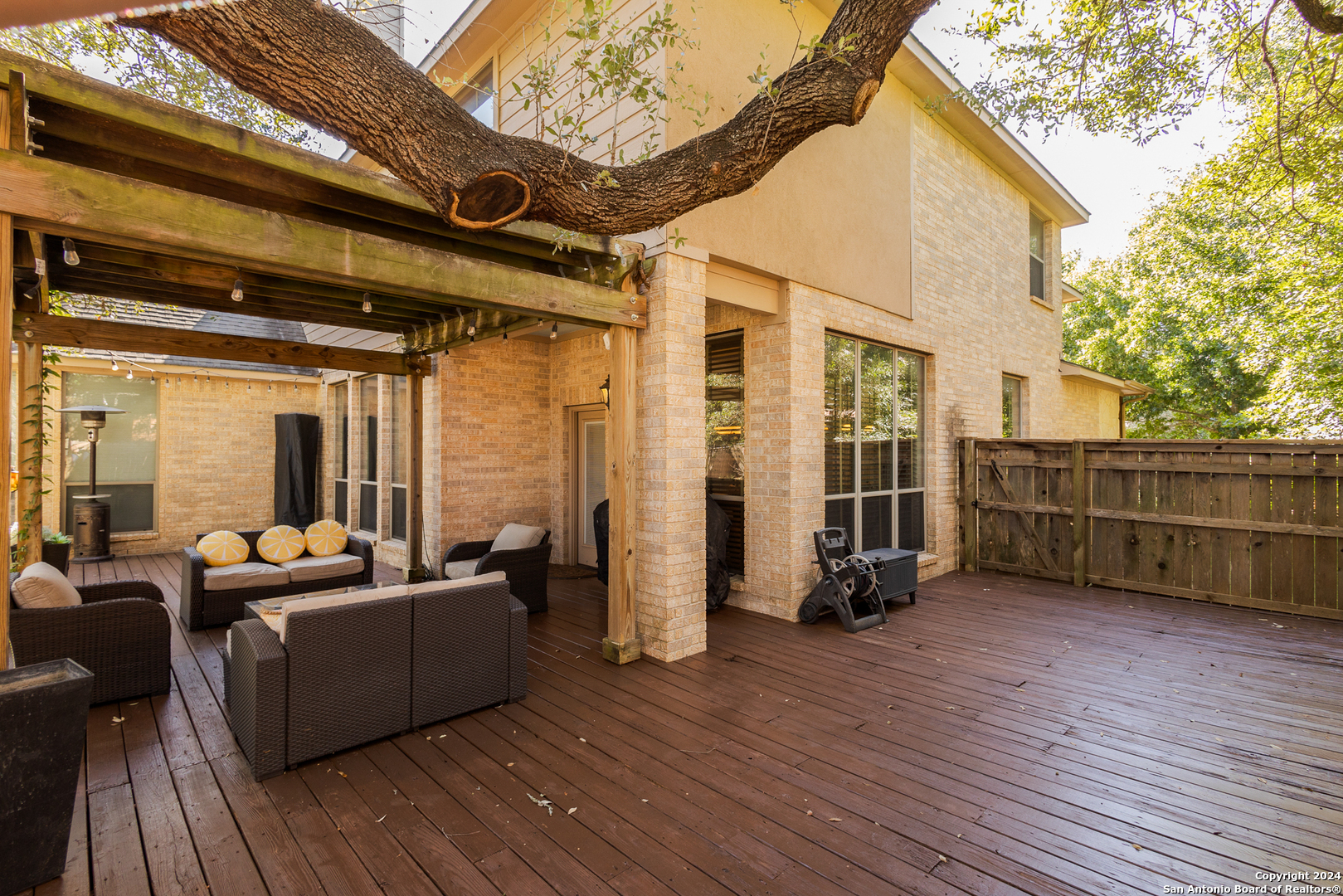 3707 SUNSET HTS