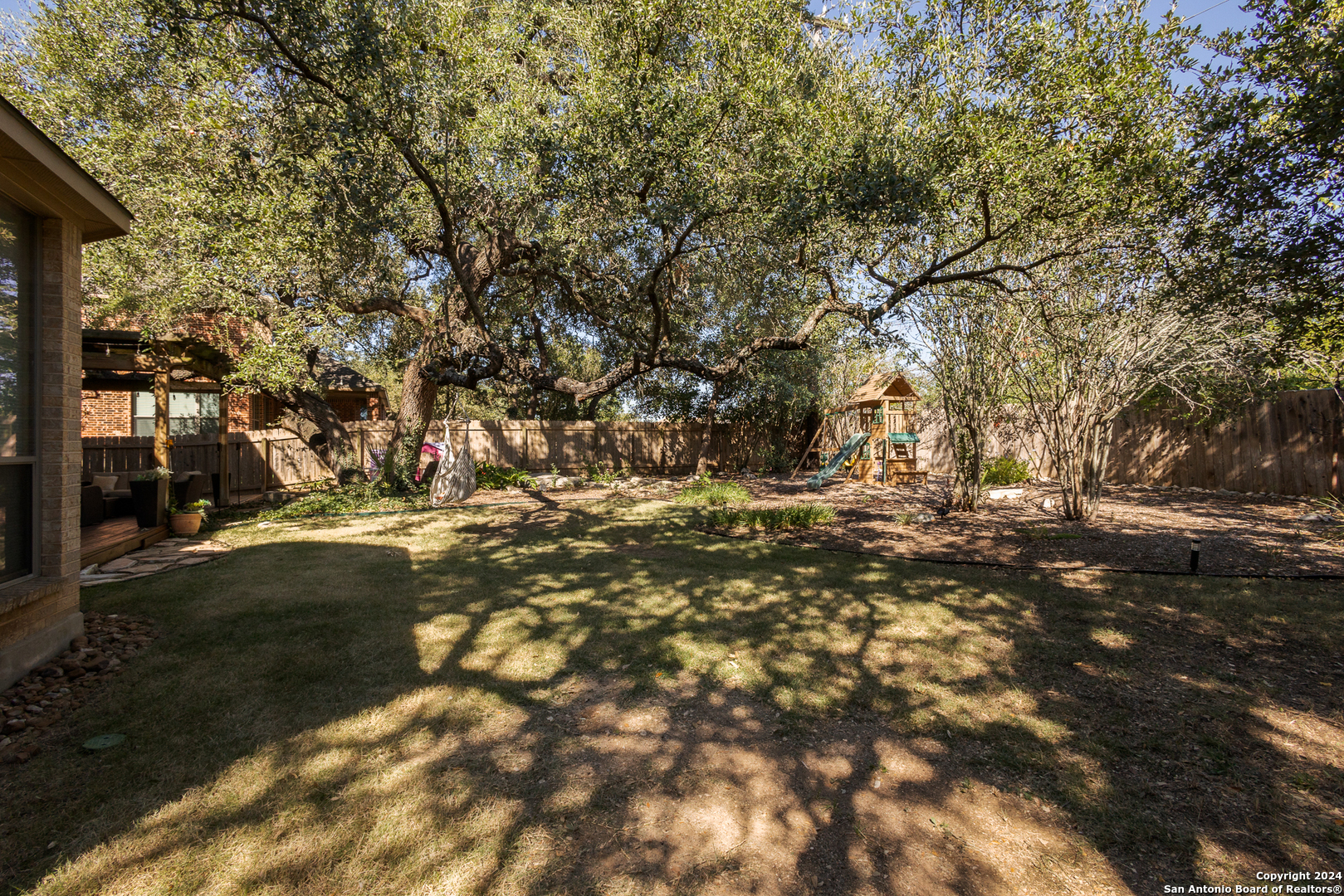 3707 SUNSET HTS