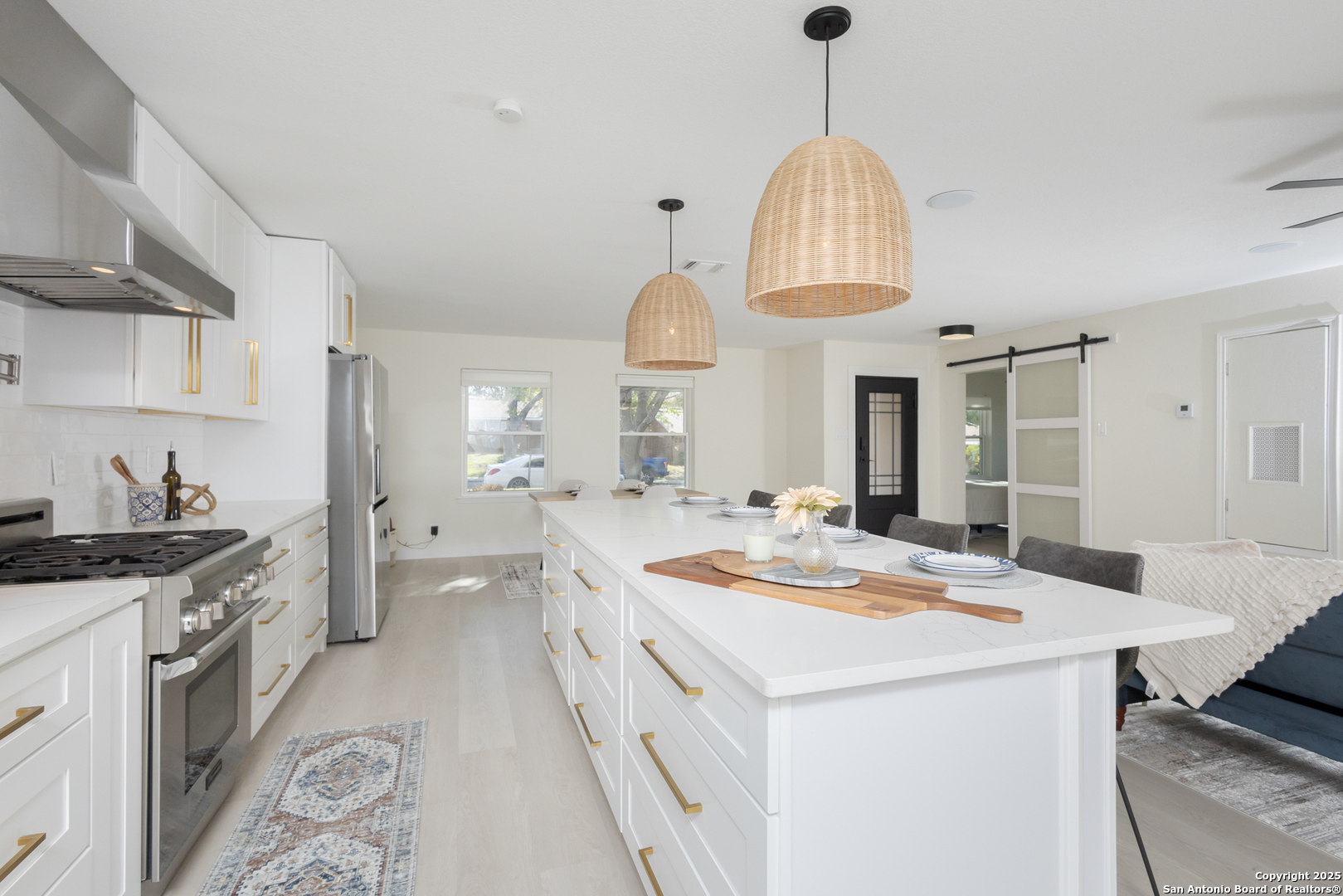 1211 VIEWRIDGE DR