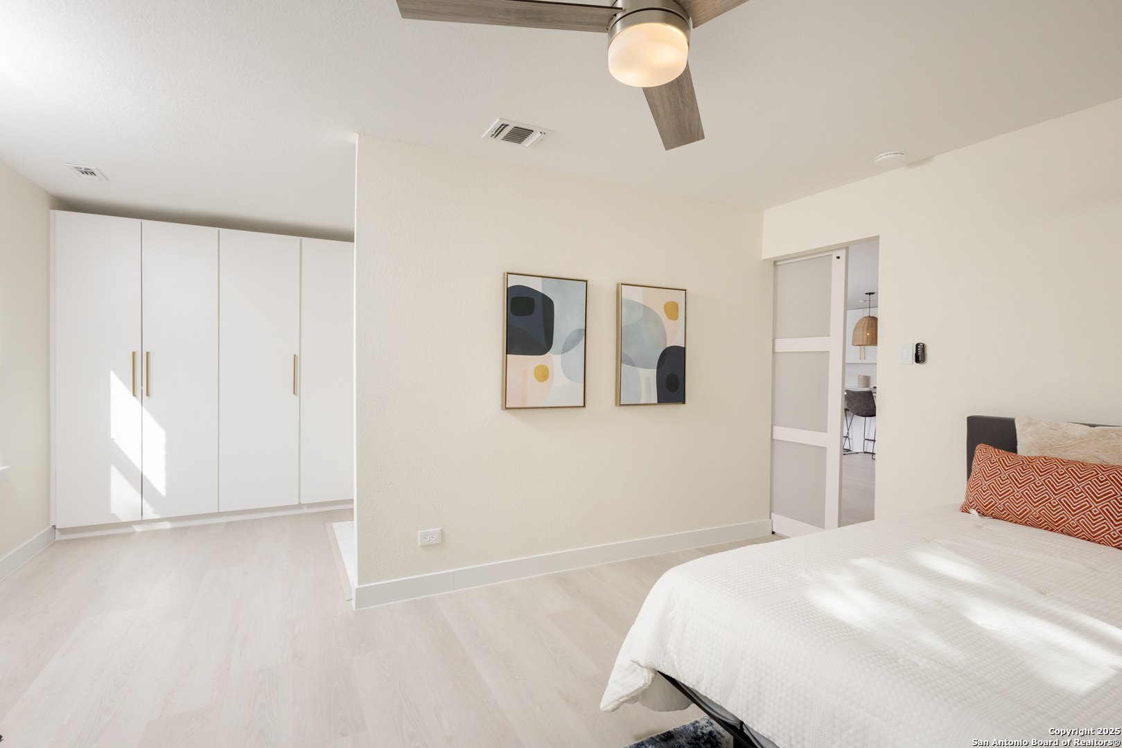 1211 VIEWRIDGE DR