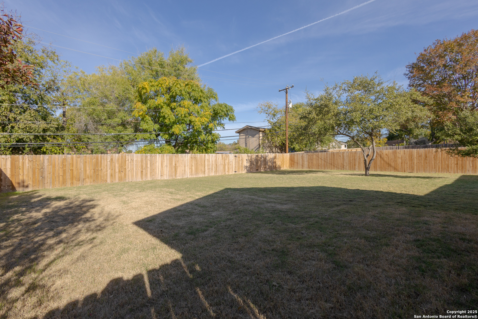 1211 VIEWRIDGE DR