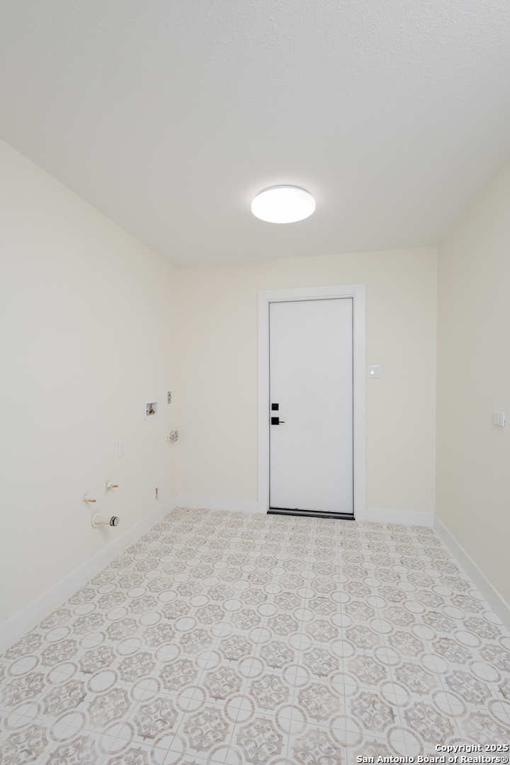 1211 VIEWRIDGE DR