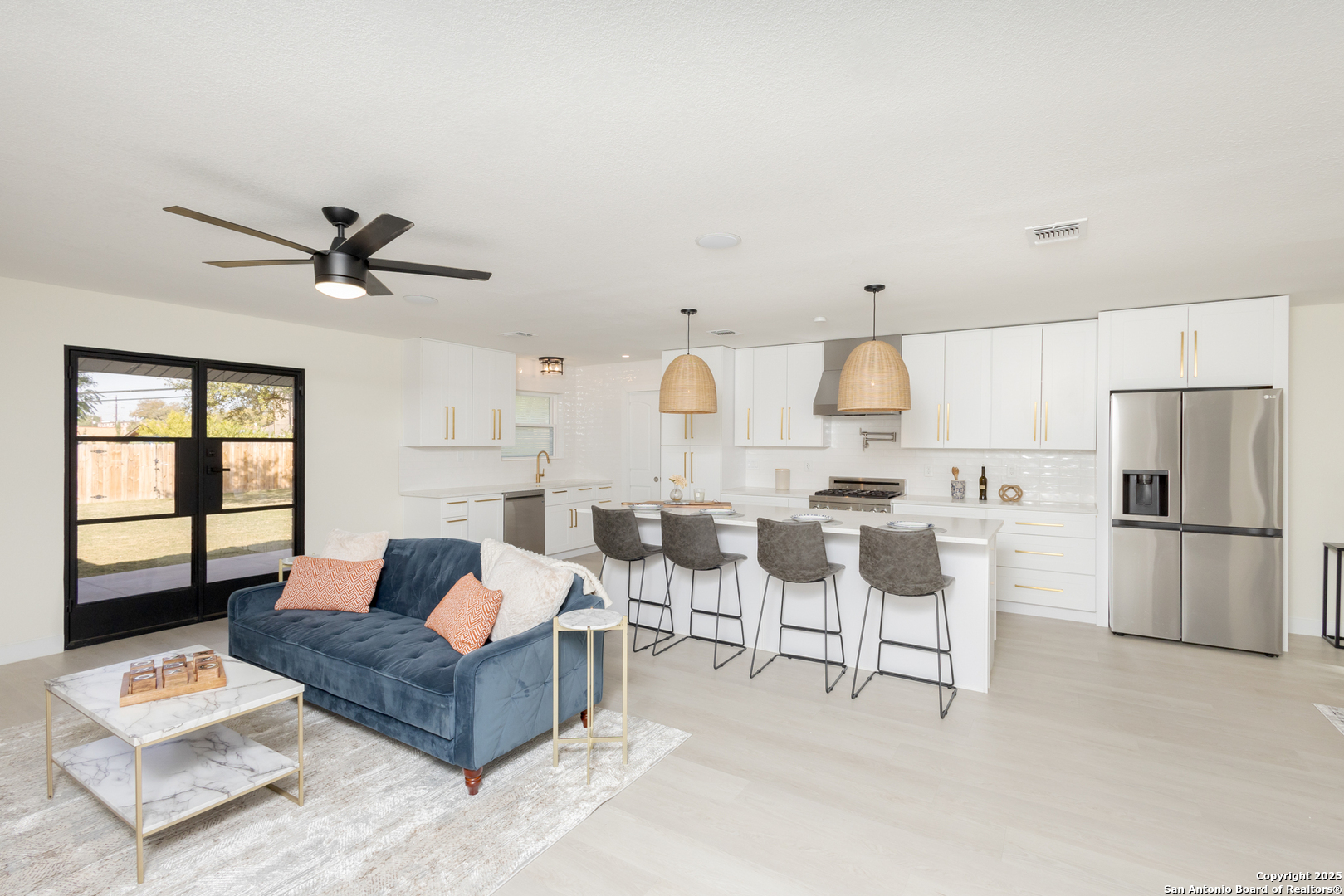 1211 VIEWRIDGE DR