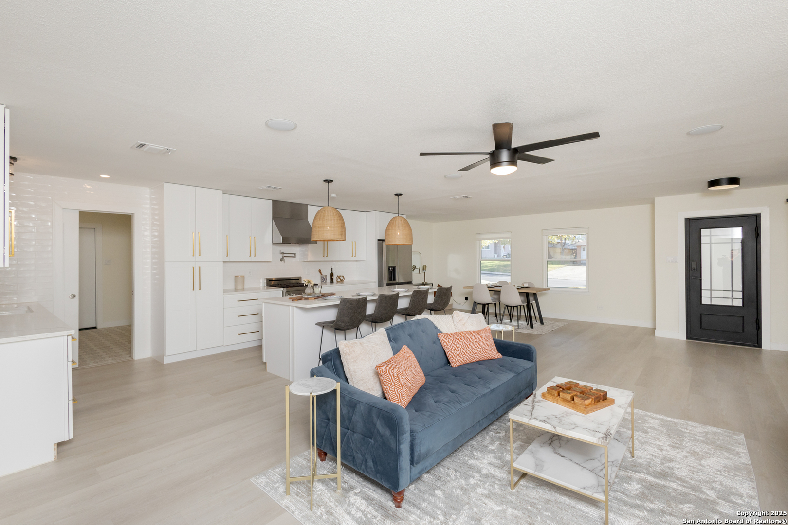 1211 VIEWRIDGE DR