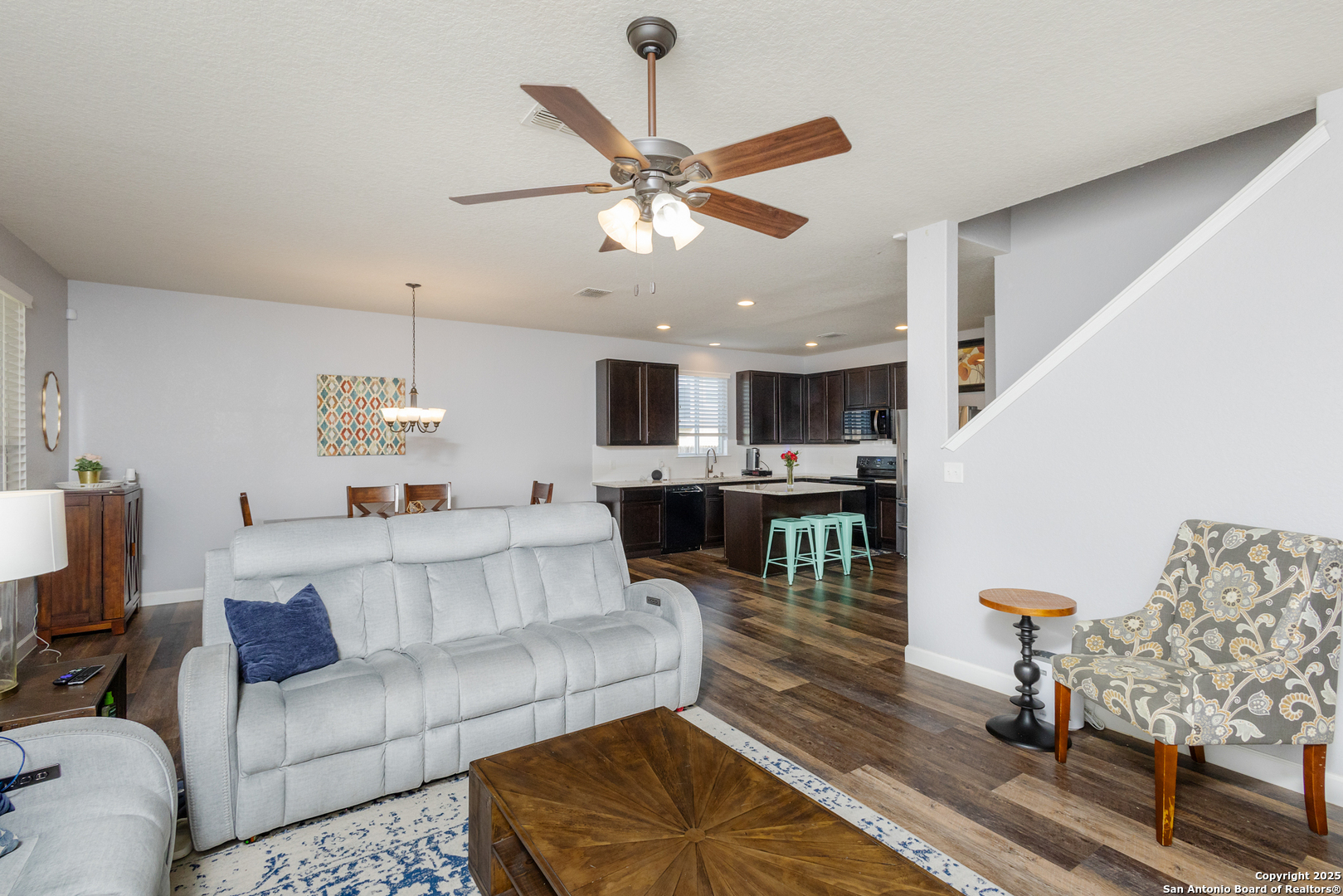 607 TRINITY MDW