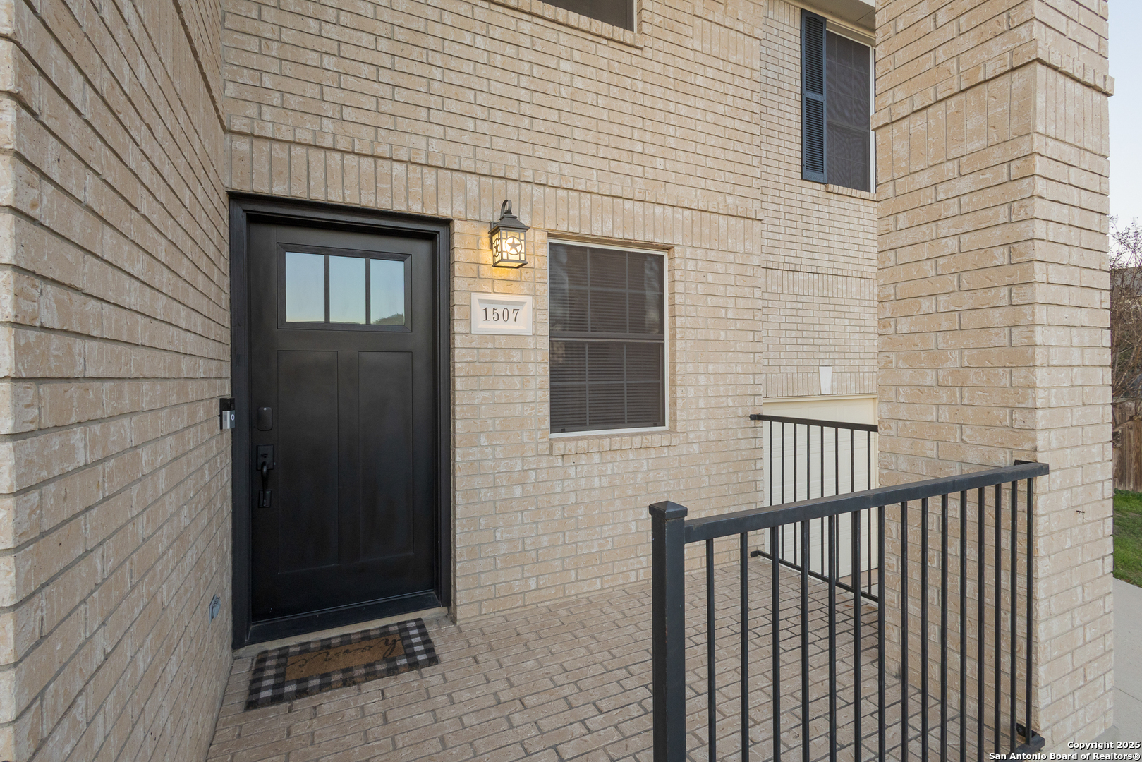 1507 Crescent Pl
