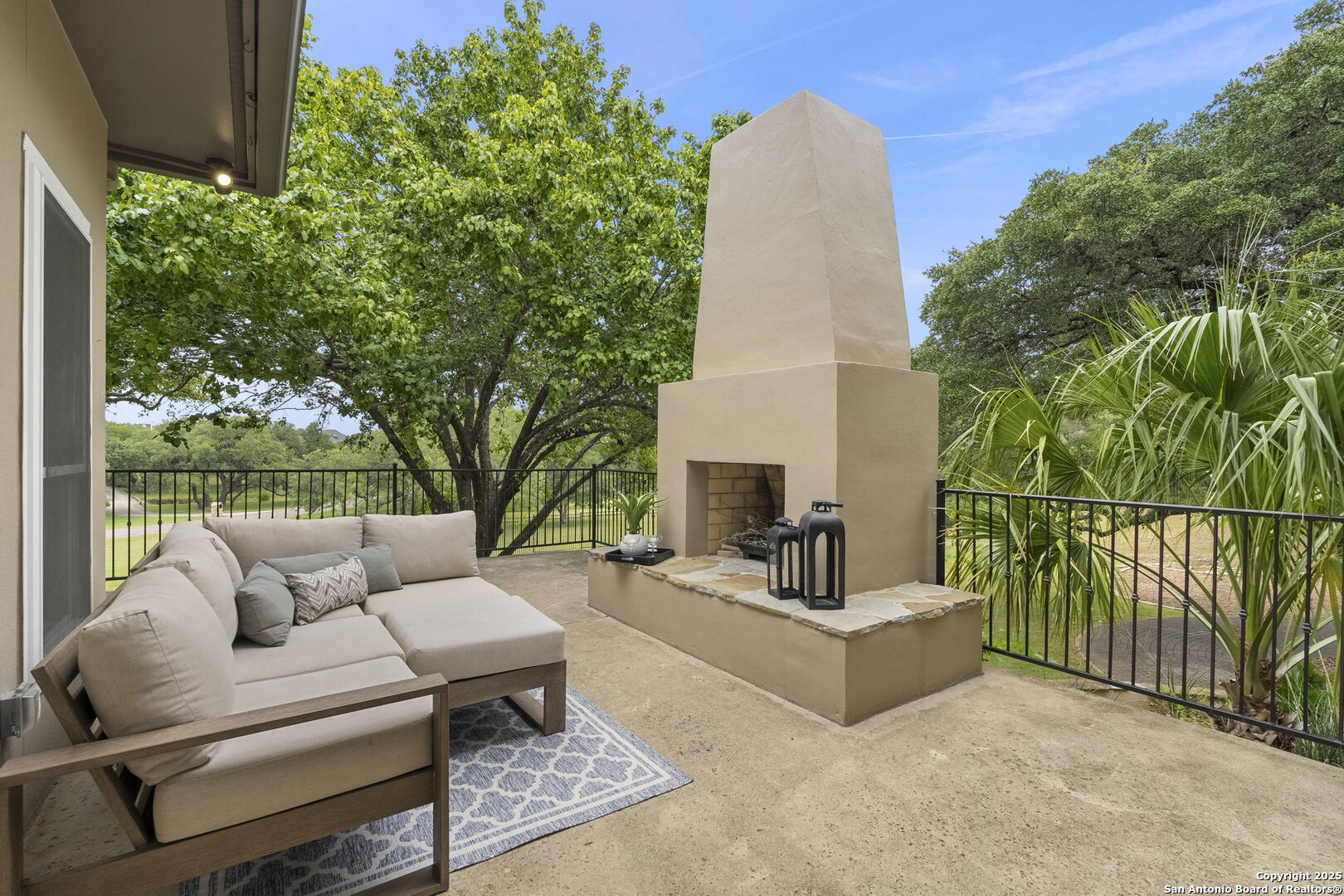 8532 Alydar Cir