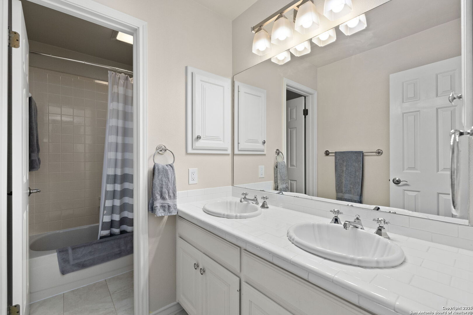 8532 Alydar Cir