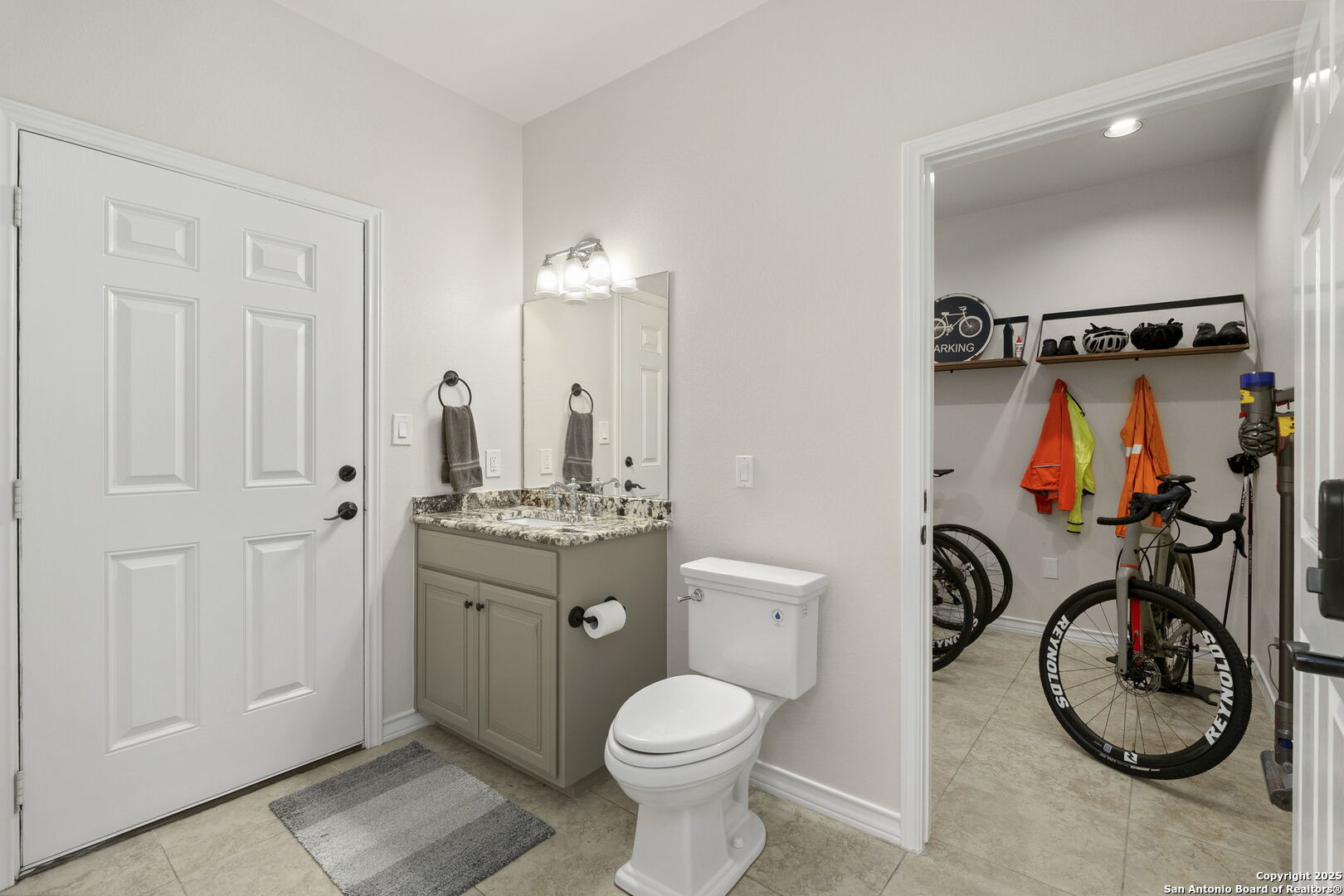 8532 Alydar Cir