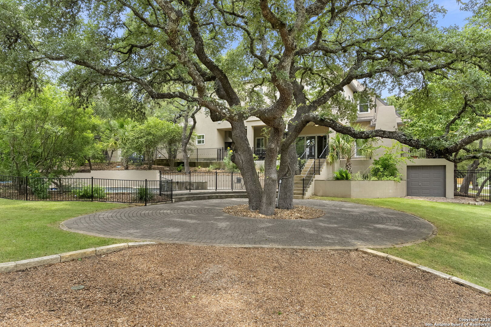 8532 Alydar Cir