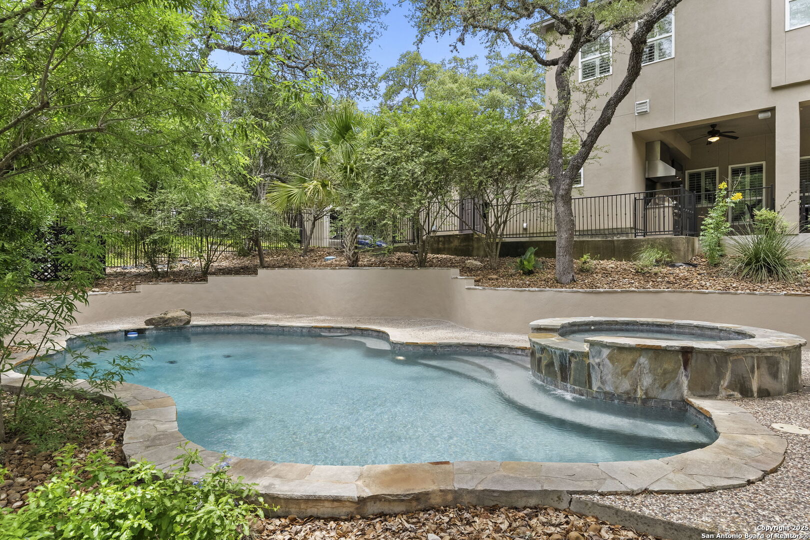 8532 Alydar Cir