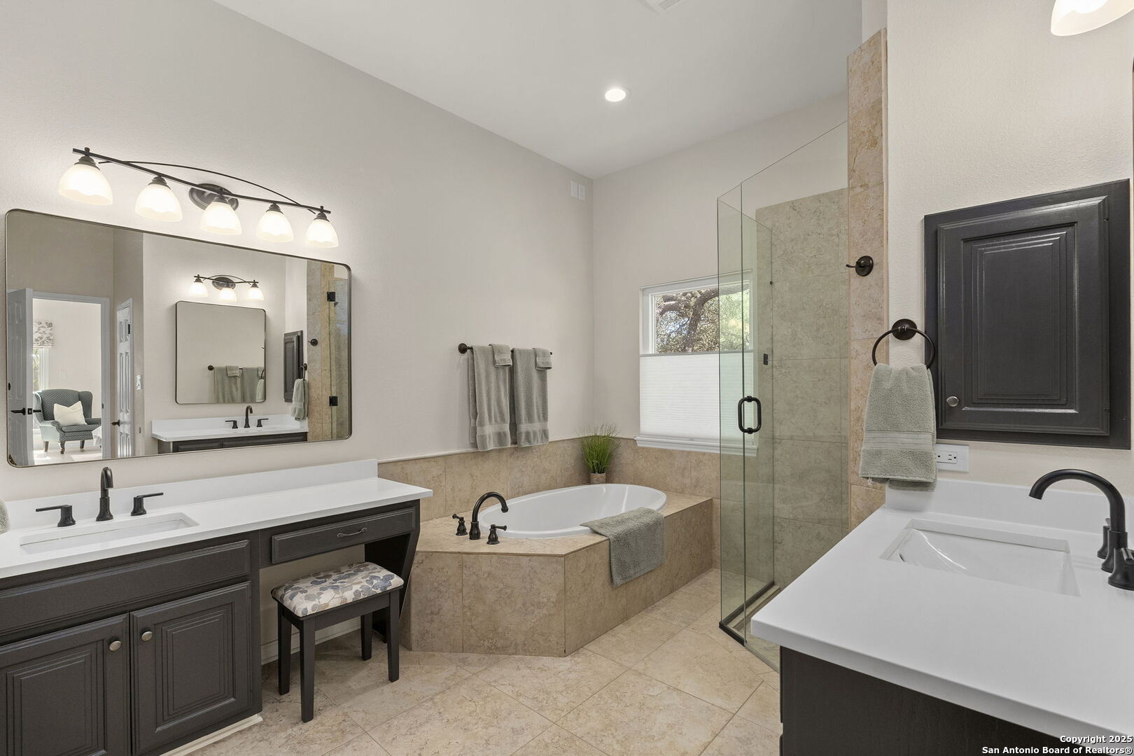 8532 Alydar Cir
