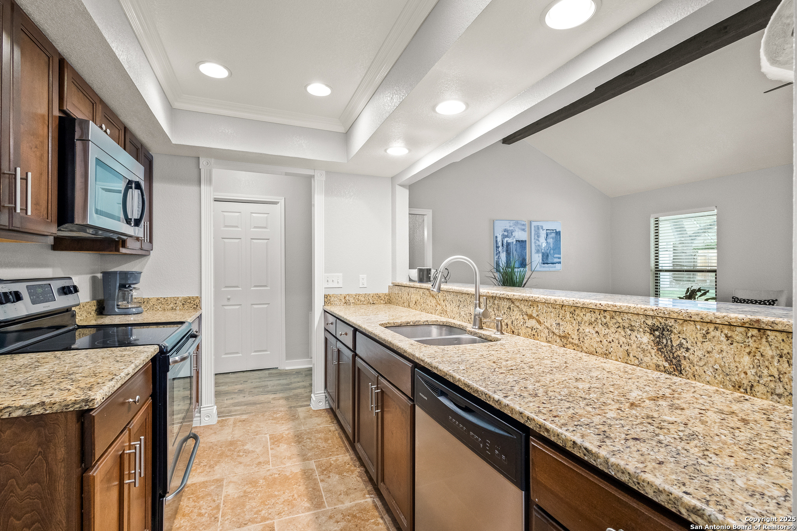 2611 Circle Tree