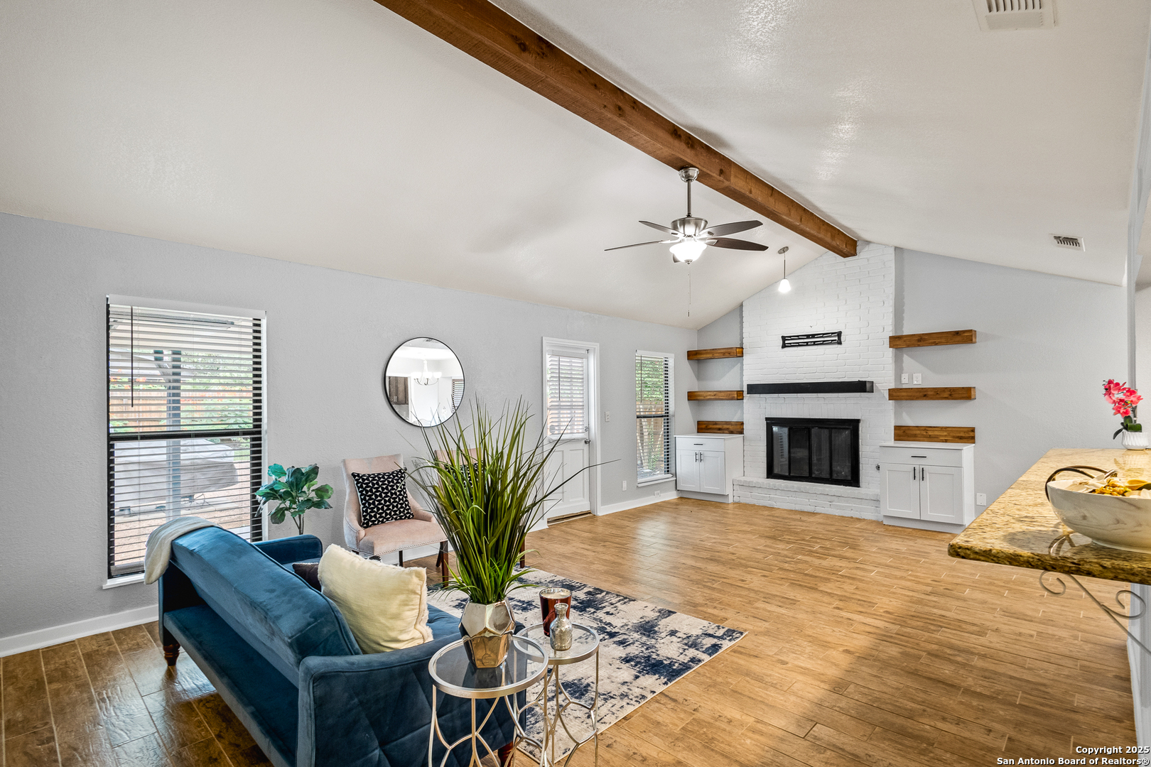 2611 Circle Tree