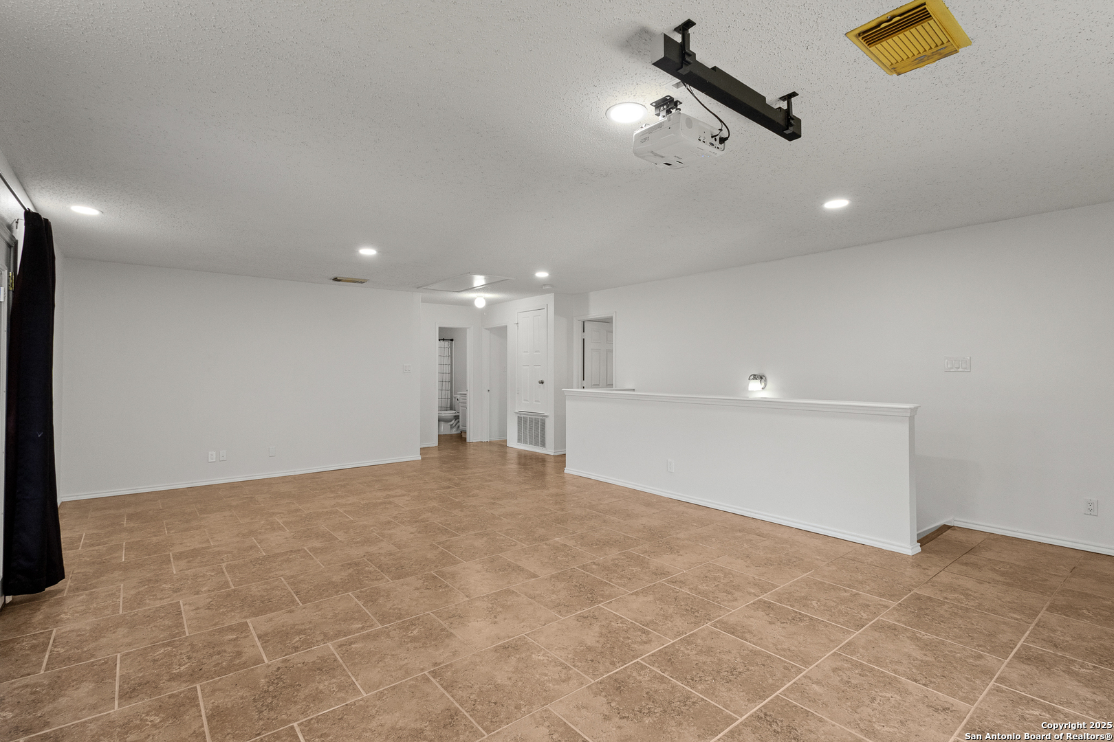 9703 Autumn Hollow