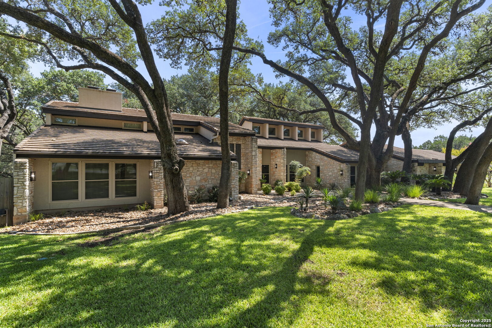 8707 Paisano Pass