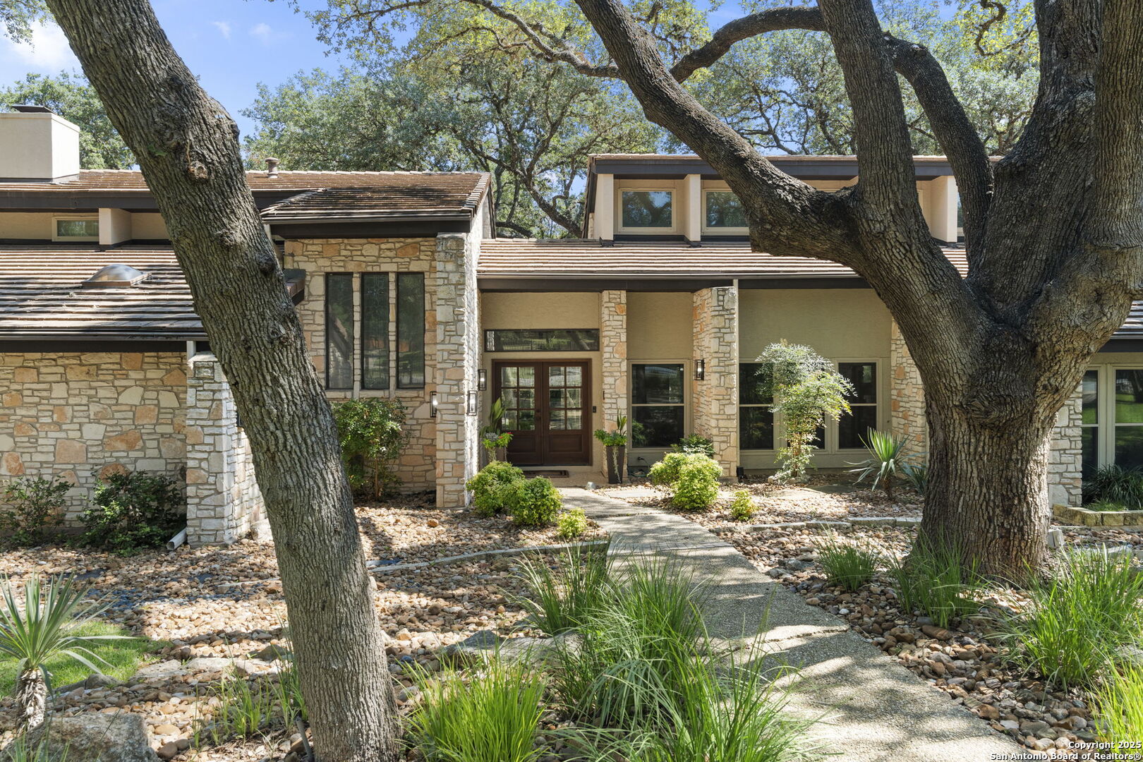 8707 Paisano Pass