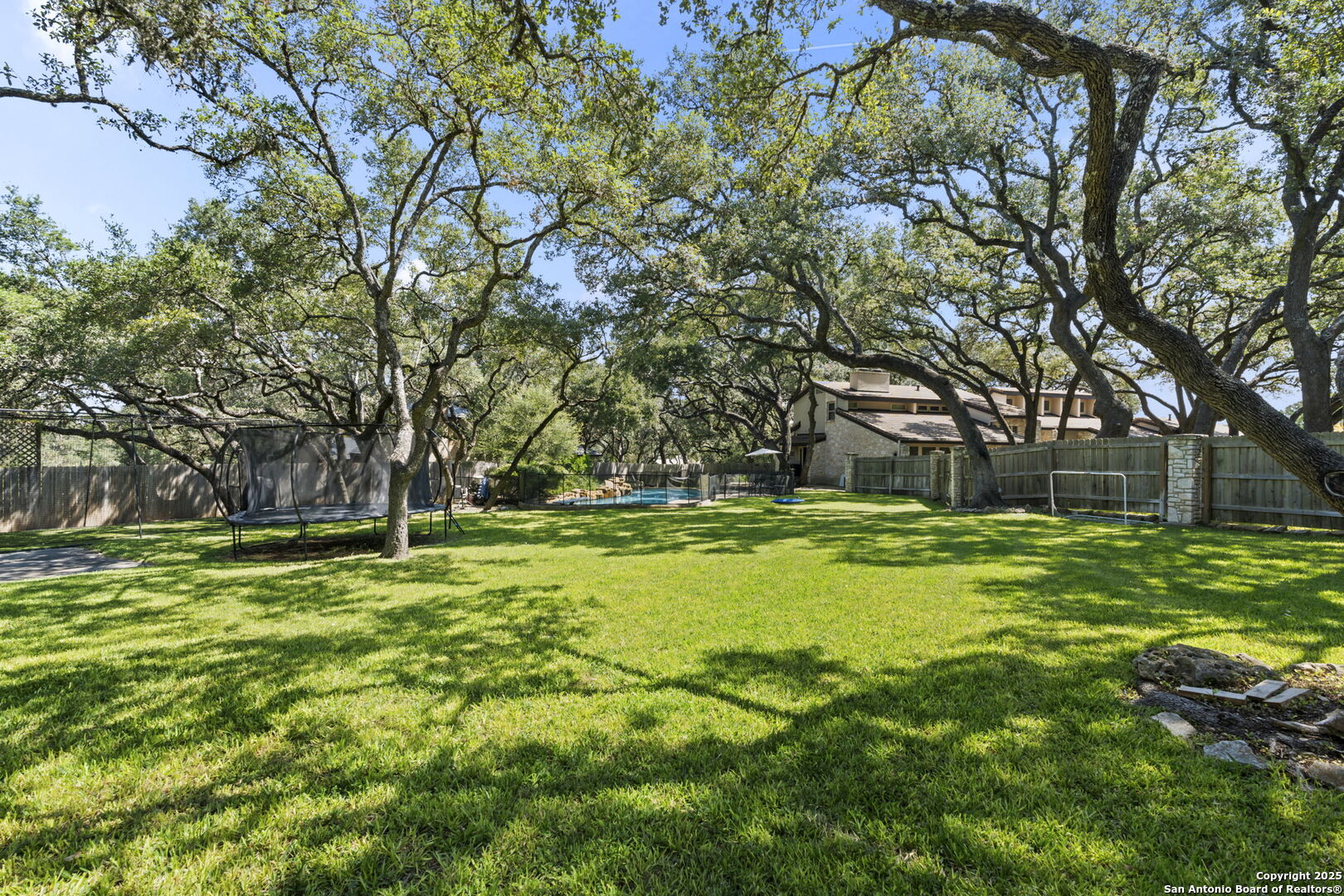 8707 Paisano Pass