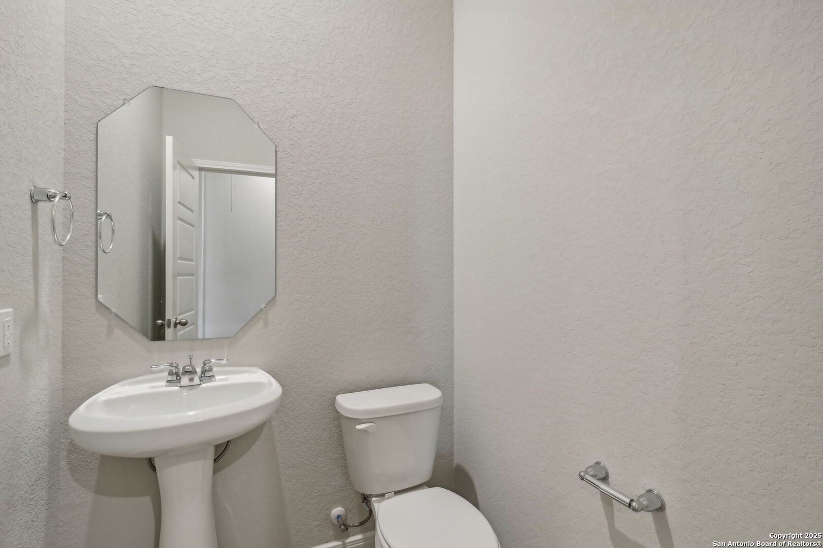 29507 Arrowtooth Blvd