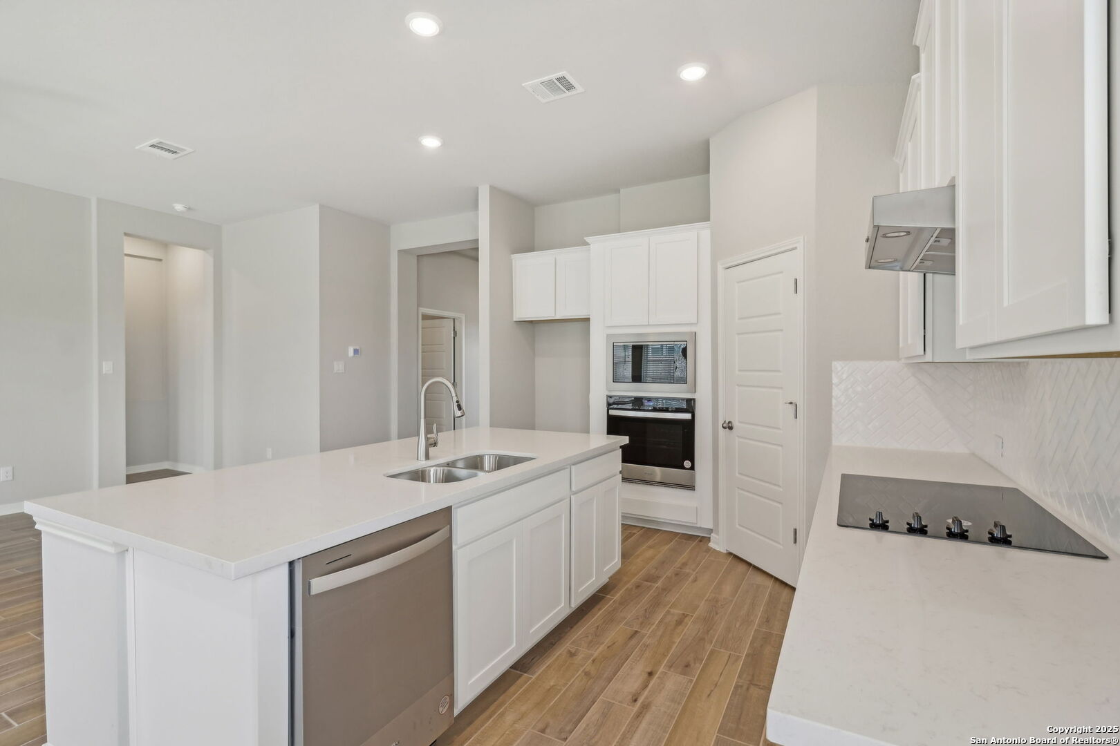 29507 Arrowtooth Blvd