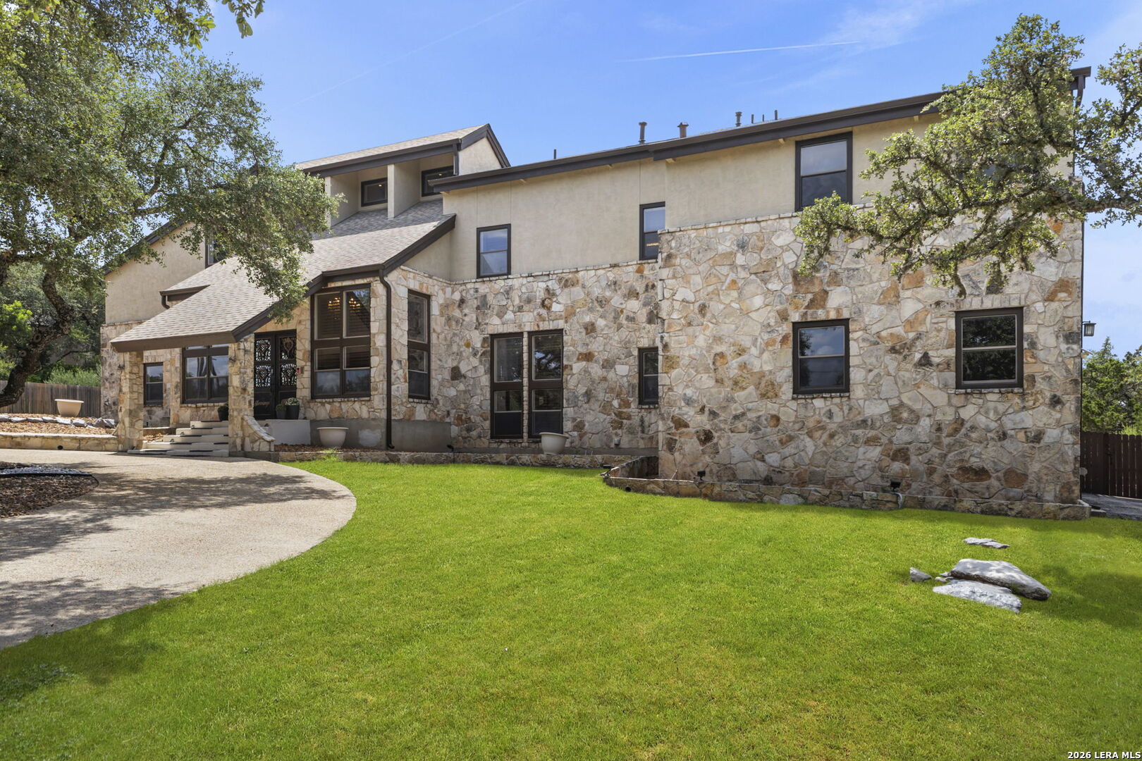 8726 Mountain Top
