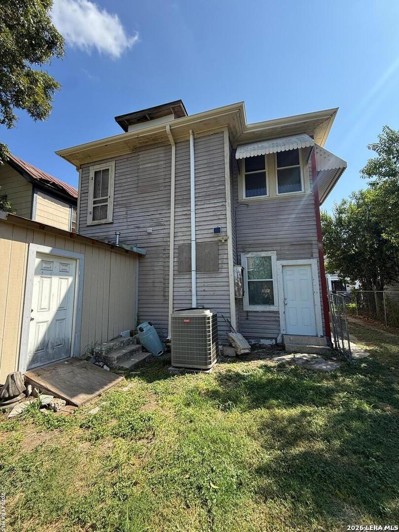 219 UPSON ST