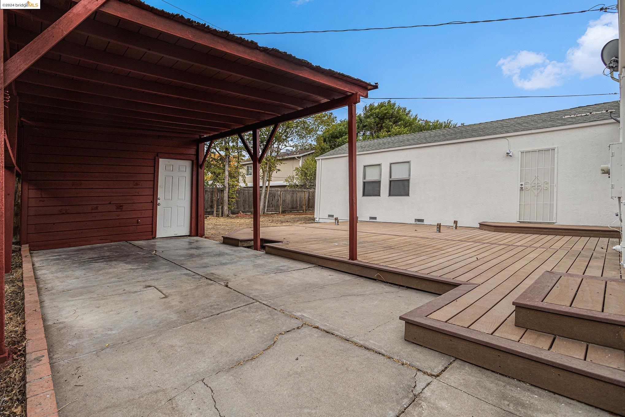 257 E Hollywood Ave