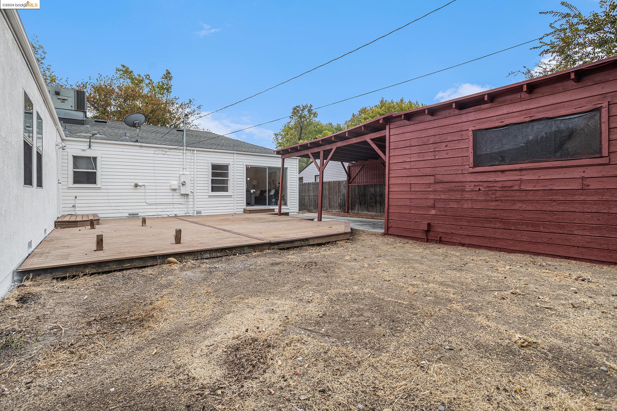 257 E Hollywood Ave