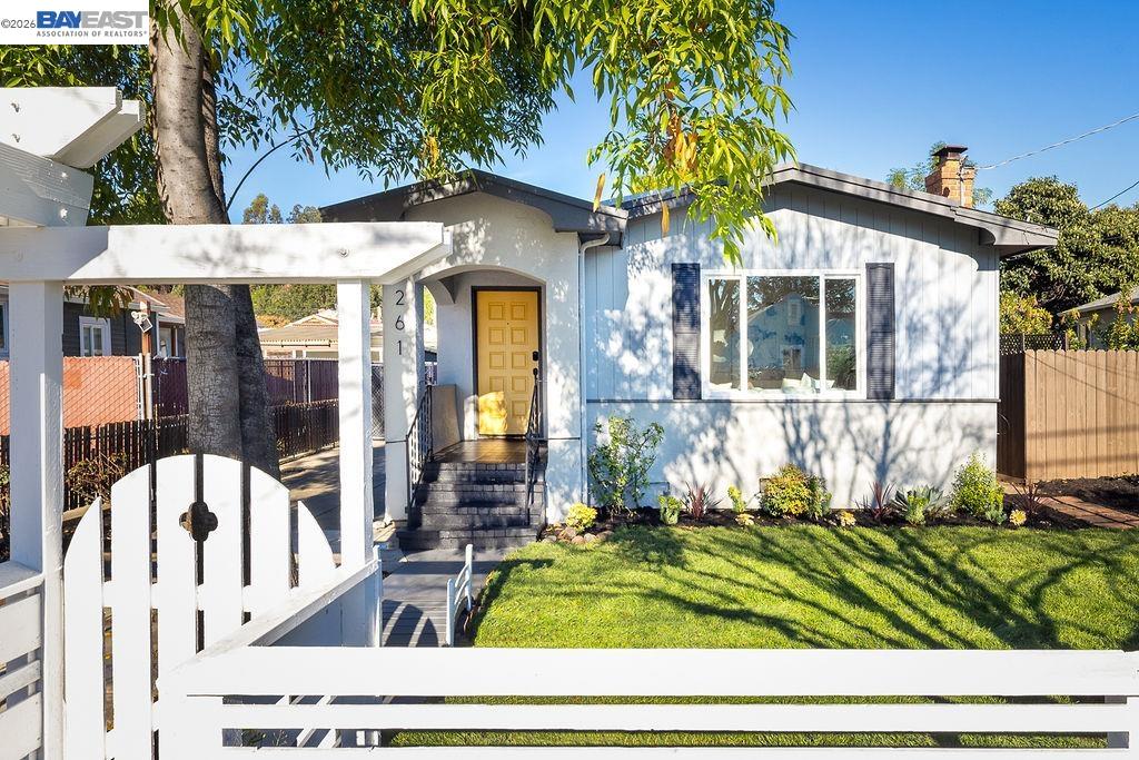 261 Julius St