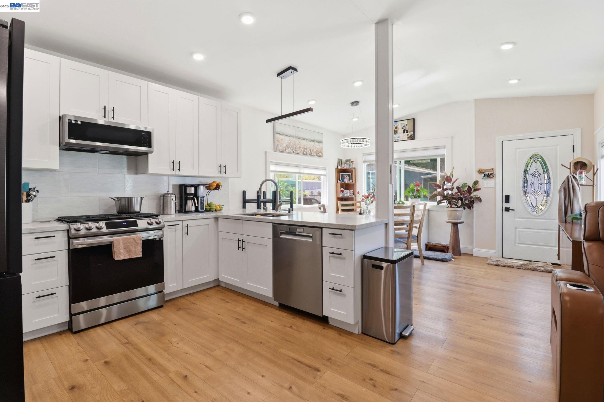 1530 Armstrong # 75