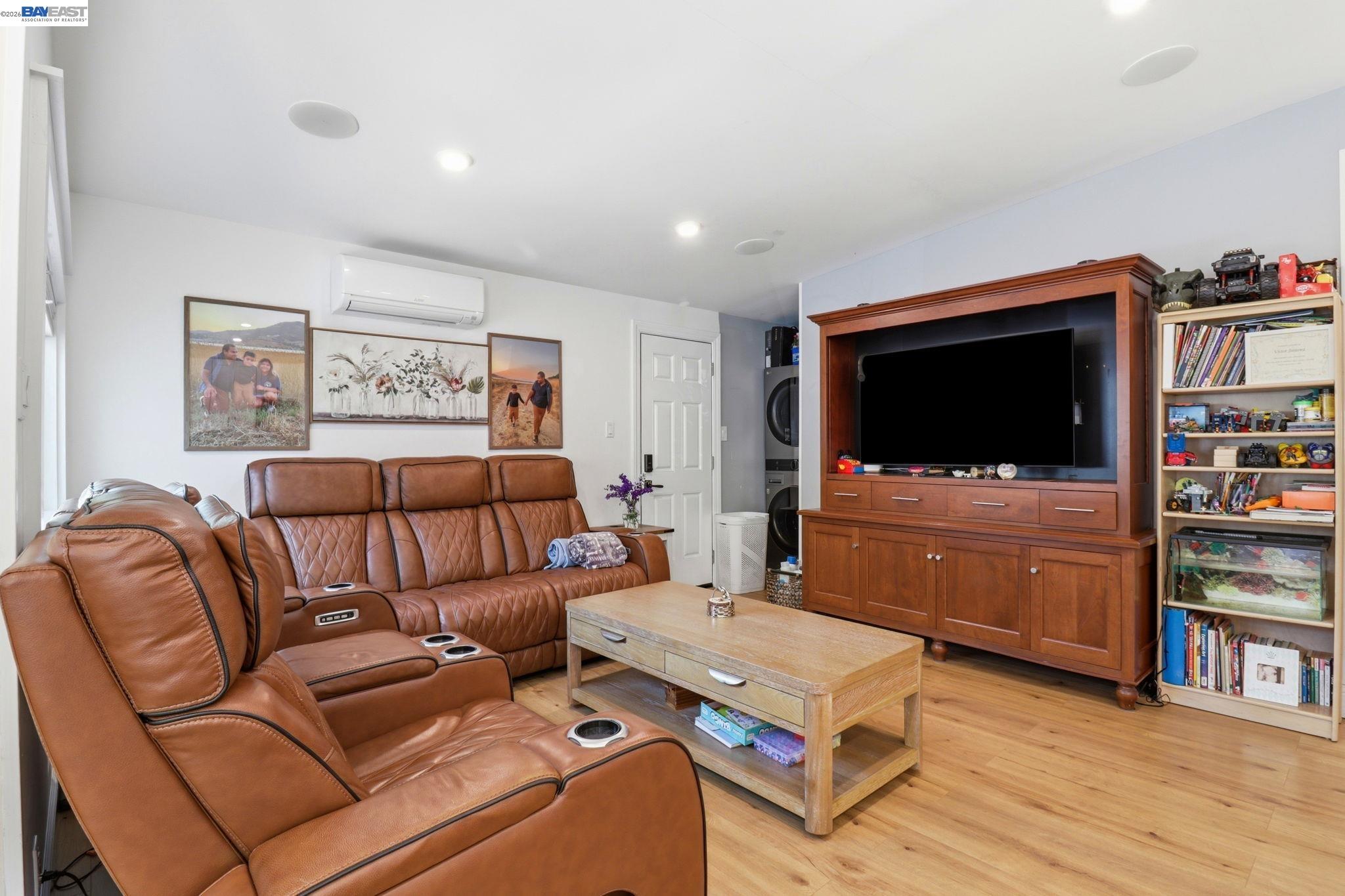 1530 Armstrong # 75