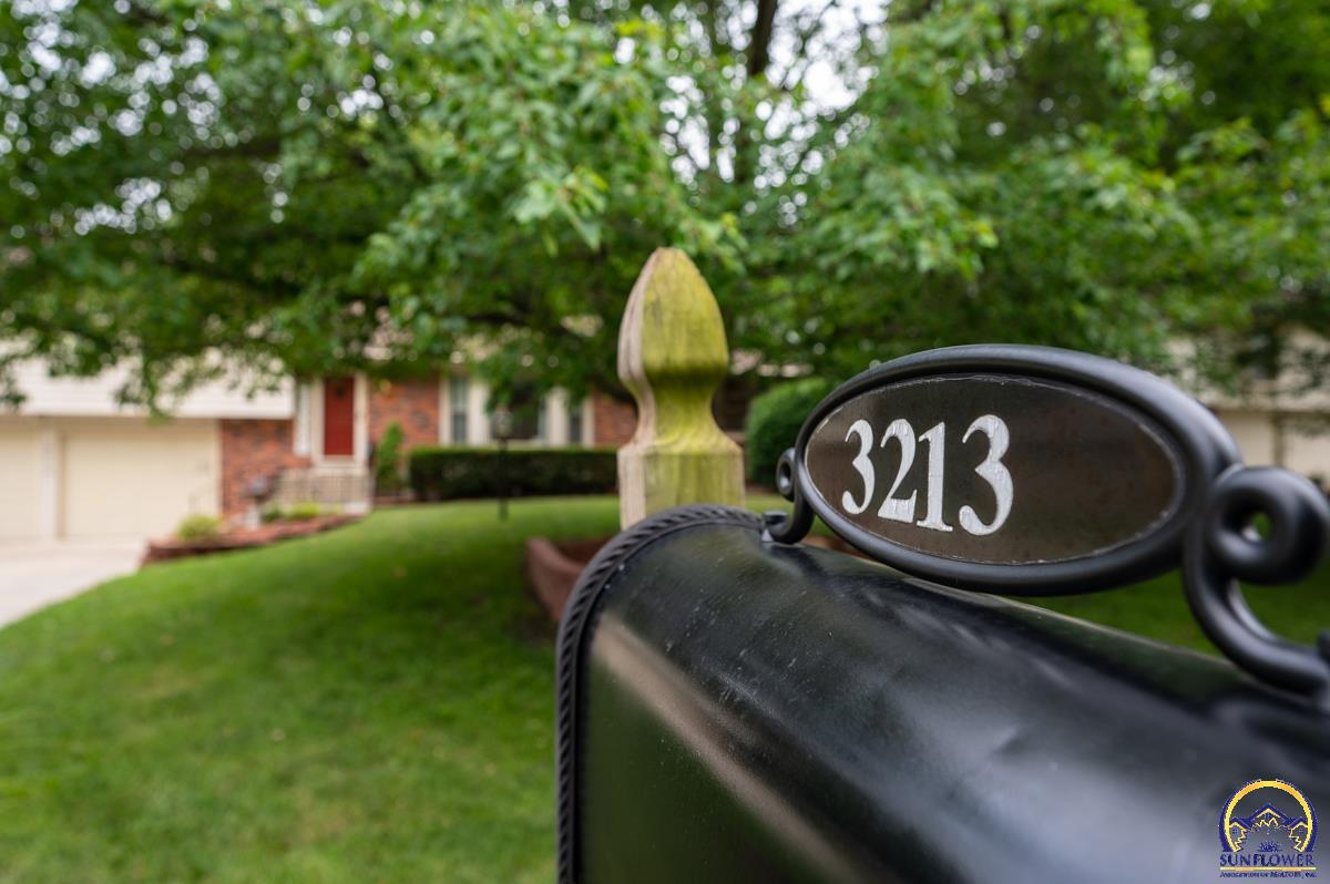 3213 SE Arbor DR
