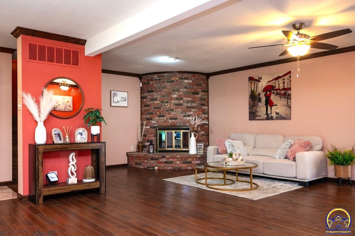 3213 SE Arbor DR