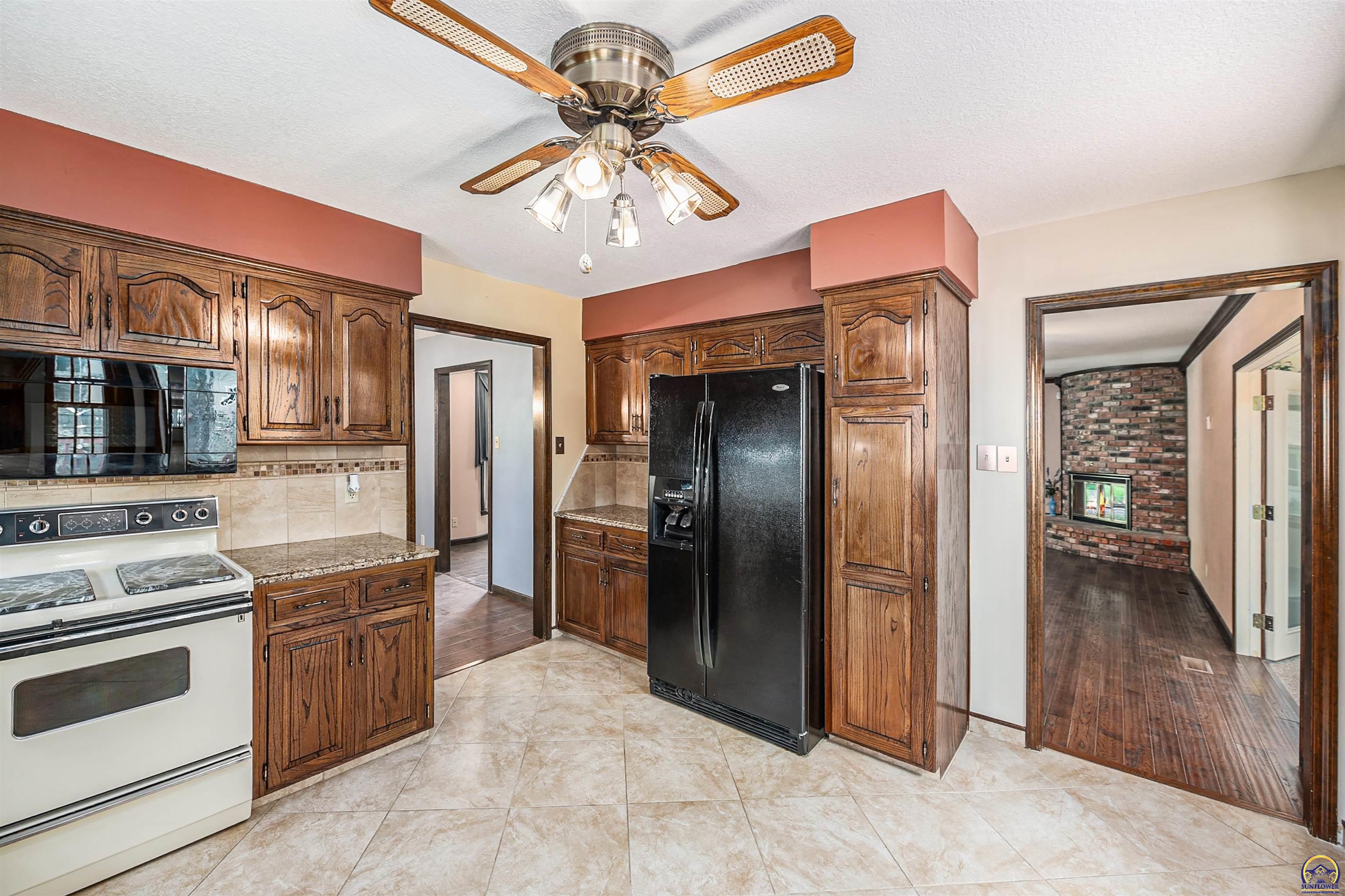 3213 SE Arbor DR
