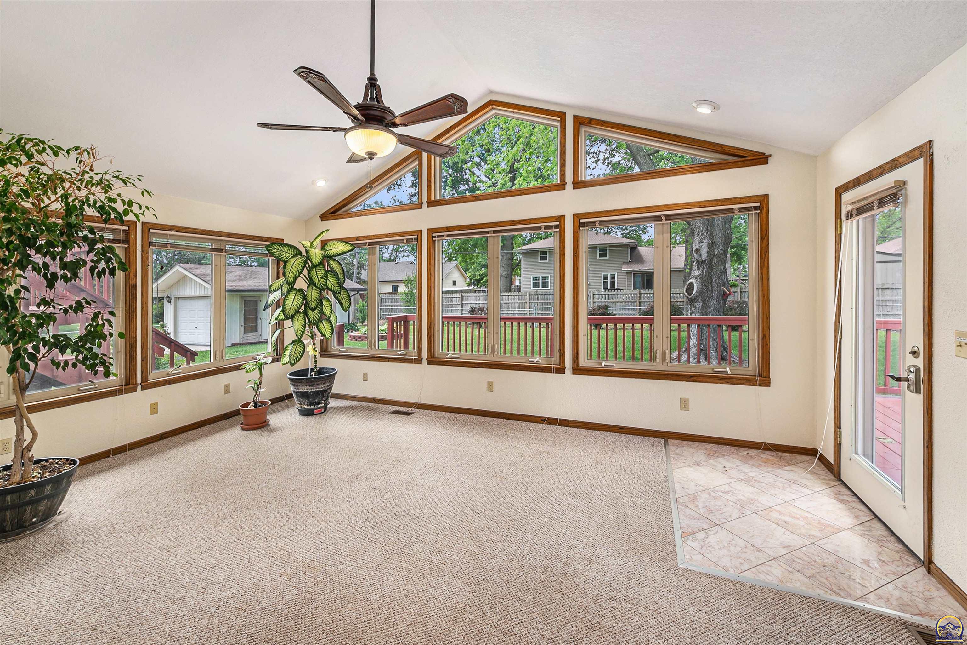 3213 SE Arbor DR